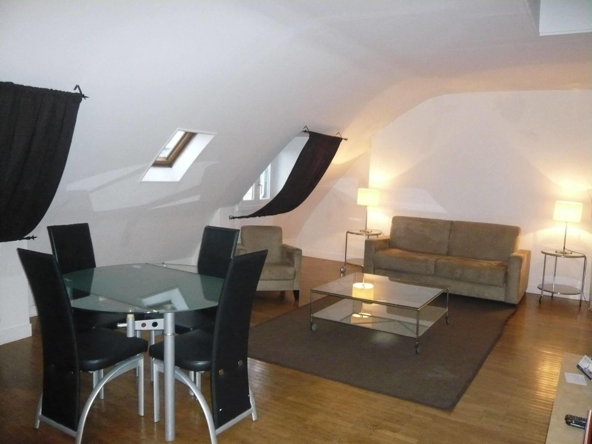 Hotel Bridgestreet Opera Montmartre 4*
